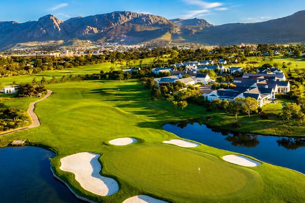 Golf Estate Cape Town — Luxury Properties & Lifestyle Guides