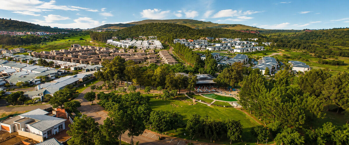 Eikenhof's open landscape, estate living, and proximity to Johannesburg